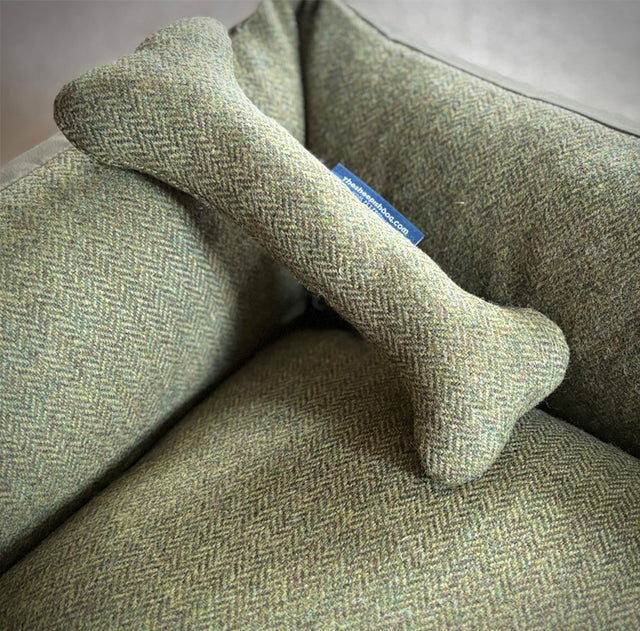 Rían Wool Snug - NEW! Olive Herringbone Tweed & Waxed Cotton
