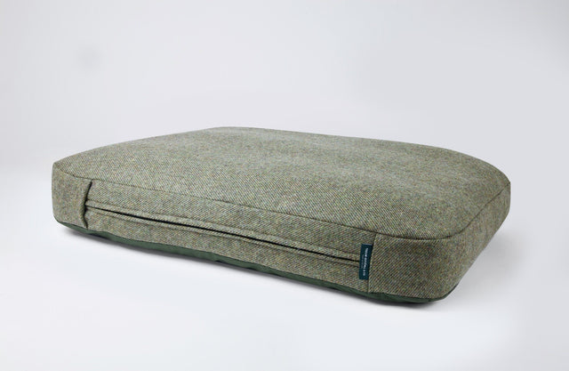 Heritage Tweed & Waxed Cotton Wool Dog Bed