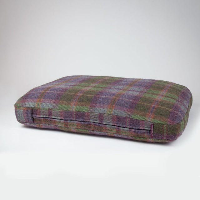 Achill Plaid Premium Dog Bed Wool Filling